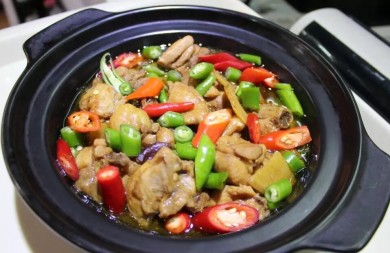 迪隆黄焖鸡米饭