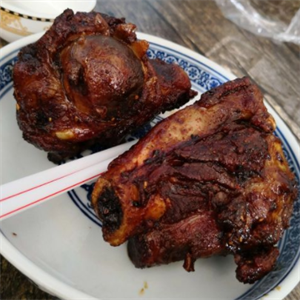 吃惑狼肉骨头