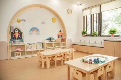 爱看屋早教