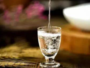 龙唐白酒