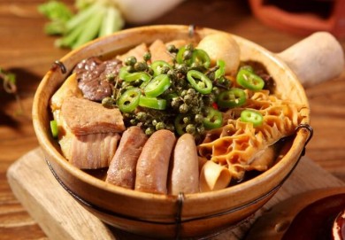 嘭嘭鲜牛杂煲