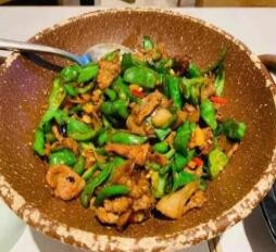 胡子大厨辣椒炒肉