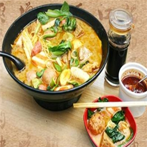孙亿碗麻辣烫
